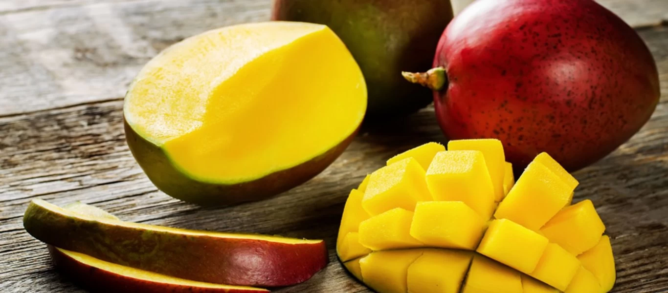 Μάνγκο: Τα οφέλη του στον οργανισμό μας και ποιοι πρέπει να προσέχουν πριν το καταναλώσουν